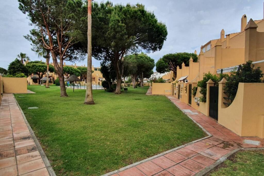 Amplio Apart Con Wi-Fi Y Aire Acondicionado Para Descansar Y Relajarse Chiclana de la Frontera Luaran gambar